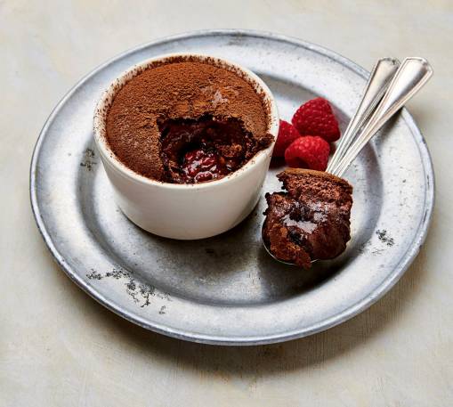 Quick and Delicious Flourless chocolate pots resize